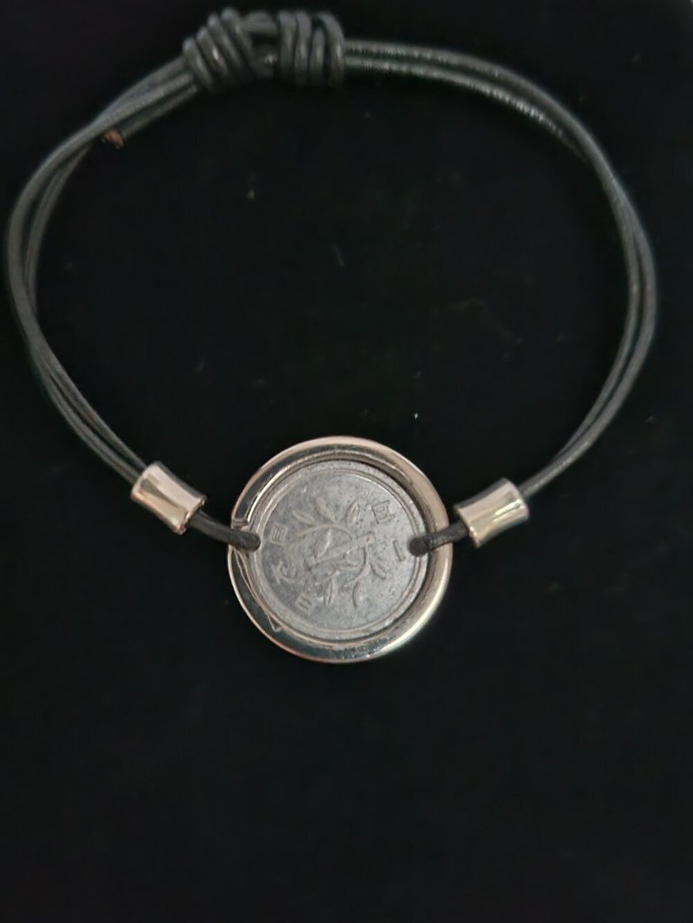 1992 Japanese 1 Yen Coin Resin Coated Handcrafted Bracelet - Unique Minimalist - Picture 8 of 10